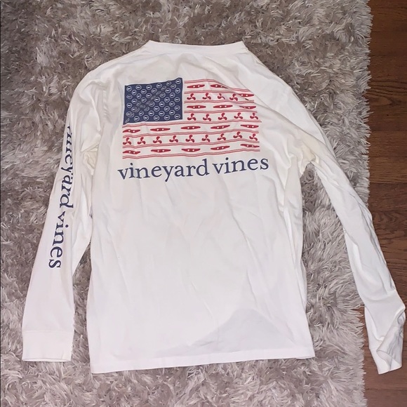 White long sleeve vineyard vines shirt - Picture 2 of 3